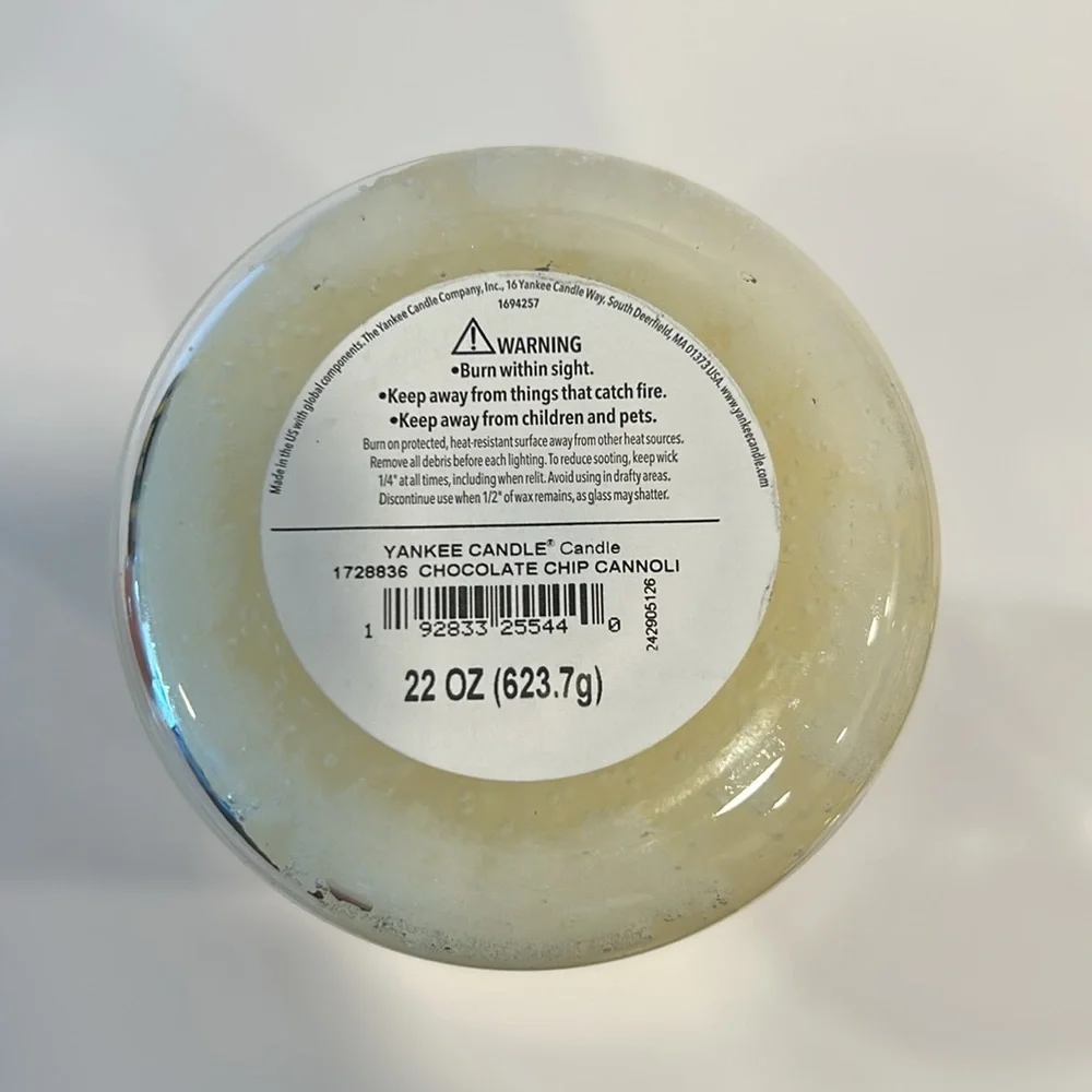 Yankee ‘Chocolate Chip Cannoli’ 🍫🍪 candle 🕯️  Brand New!! 1 wick!